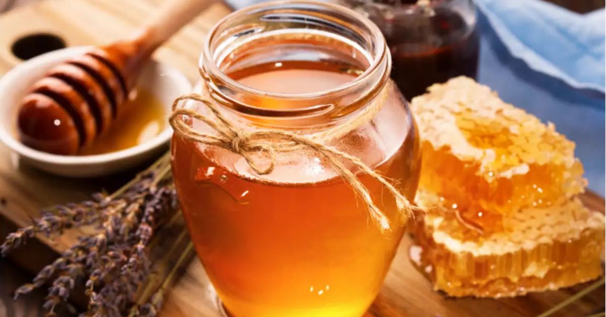 Honey Benefits for Skin If you are troubled by facial pimples, then the remedies related to honey will keep you young for a long time, know how